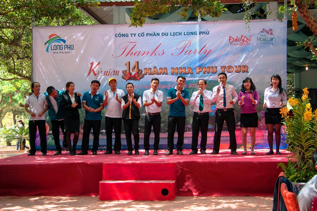 Tiet muc top ca cua anh em huong dan vien Long Phu