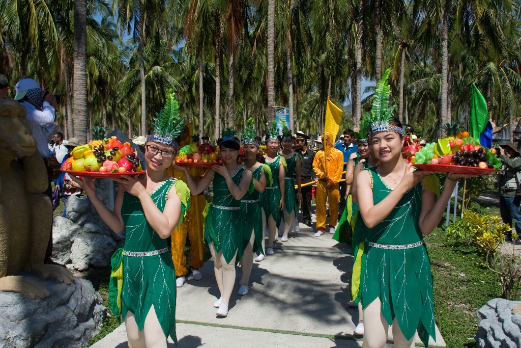 le-hoi-khi-monkey-festival-2015